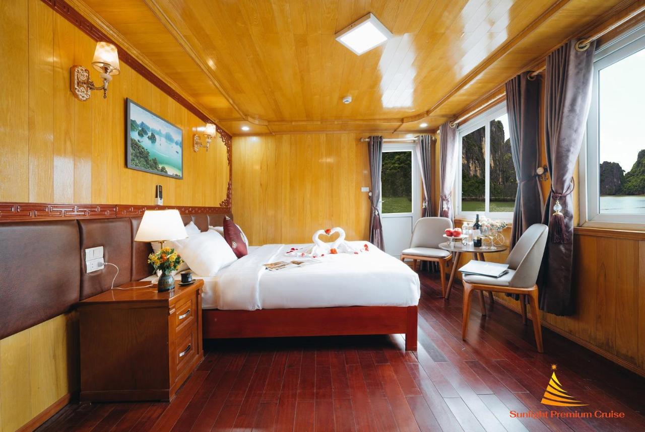 Sunlight Cruise Hotel Ха Лонг Екстериор снимка