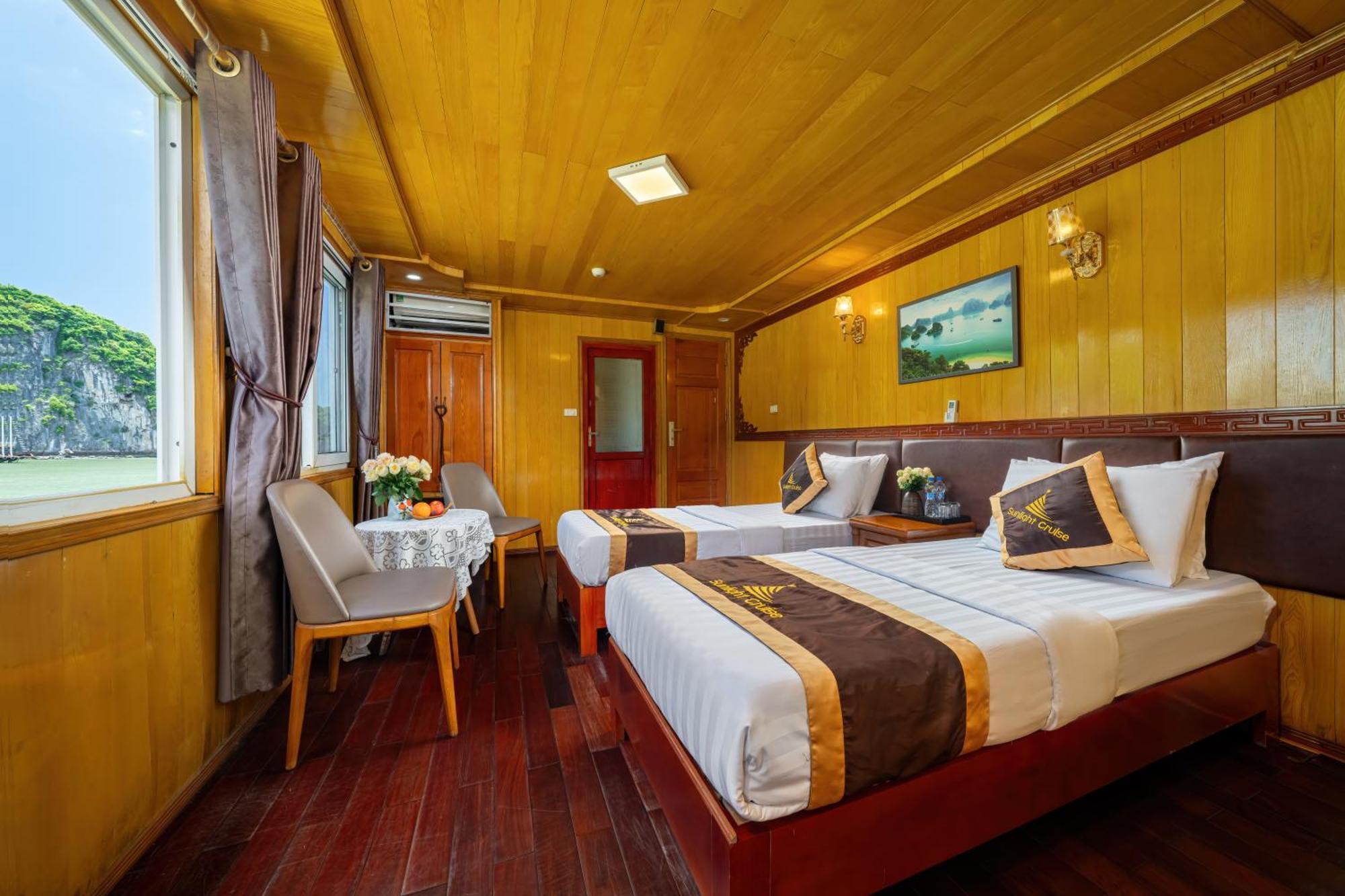 Sunlight Cruise Hotel Ха Лонг Екстериор снимка